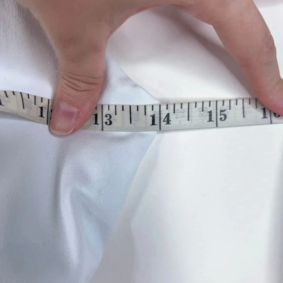 Athleta Conscious Crop Bra White Sports Bra High Neck Athleisure Size Small - Picture 6 of 7